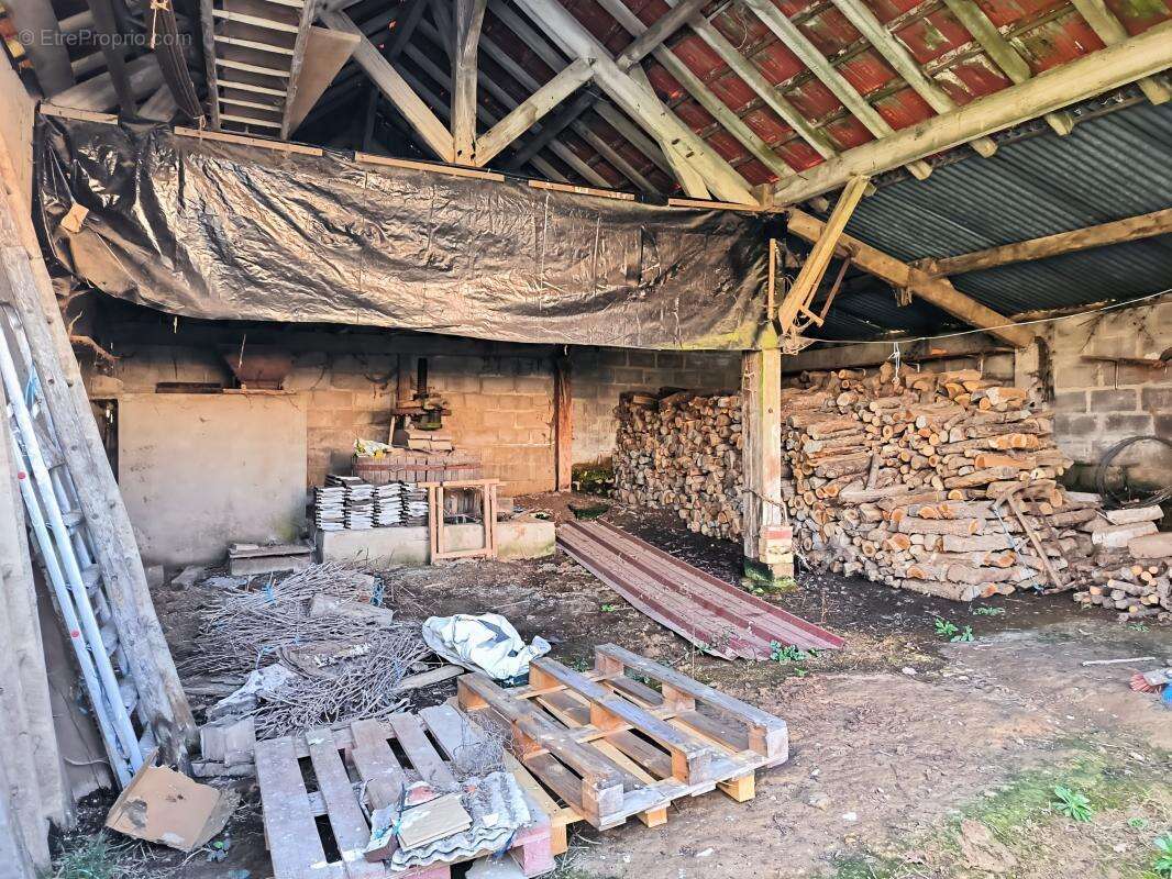 A SAISIR : ancien corps de ferme avec fort potentiel ! - photo 29