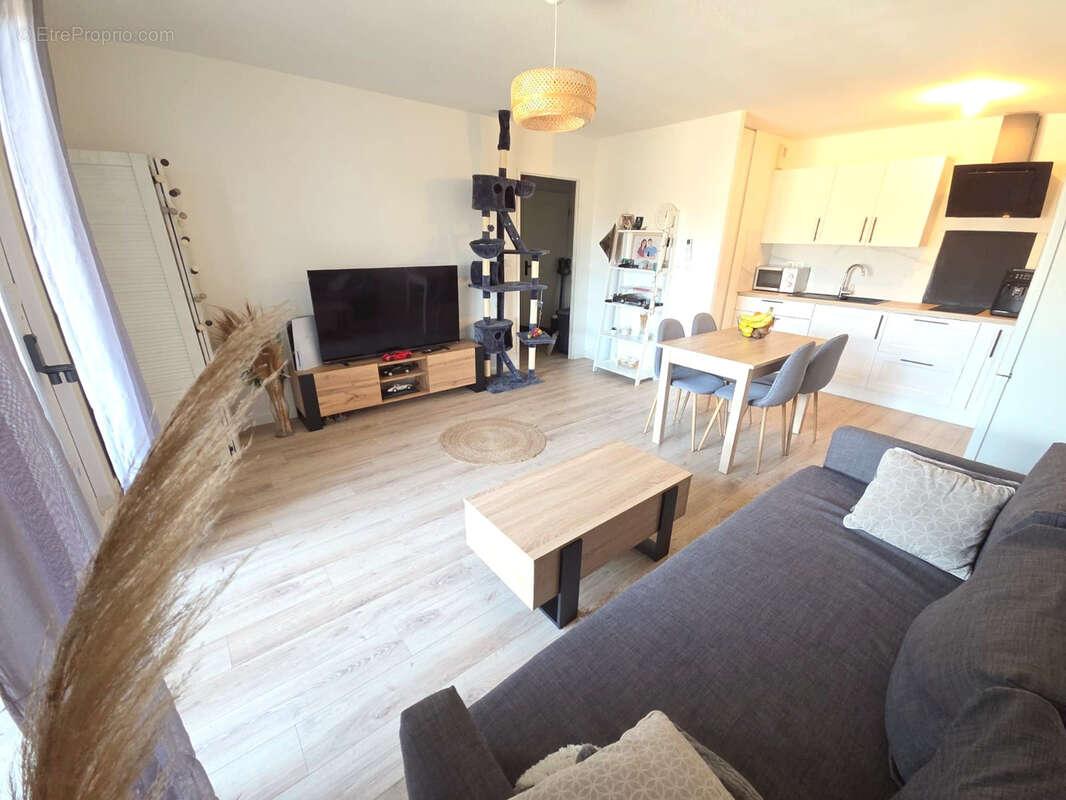 Appartement à CASTELGINEST