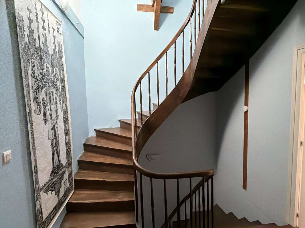 Maison spacieuse de 4 à 5 chambres, cuisine équipée, grands jardins - photo 15