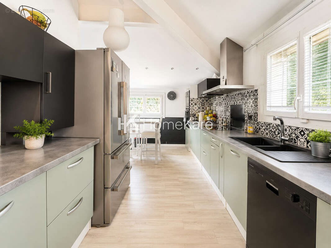 Maison 96 m² à Leguevin  - photo 3