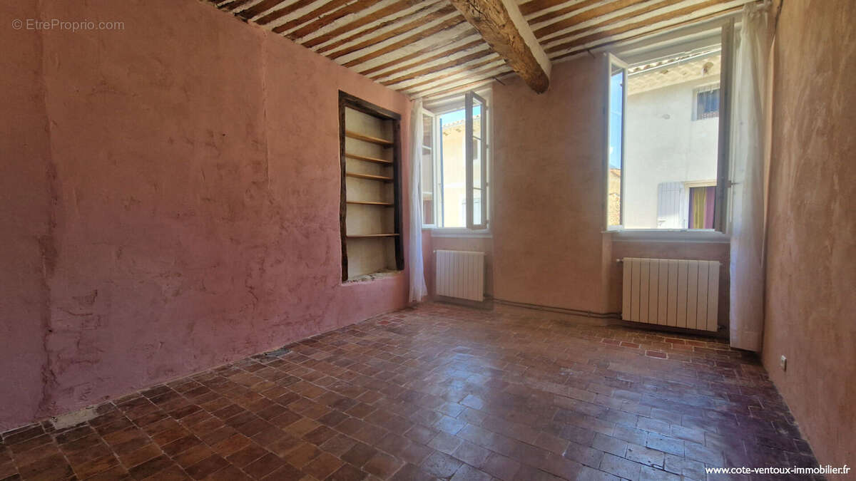 Maison à MALAUCENE