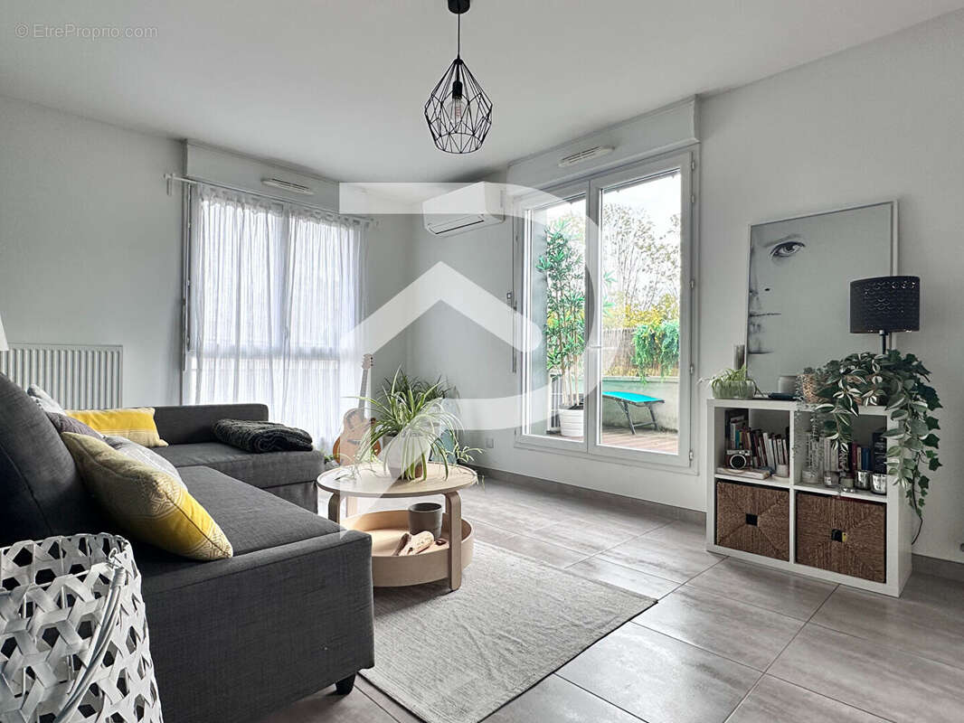 Appartement à MENNECY