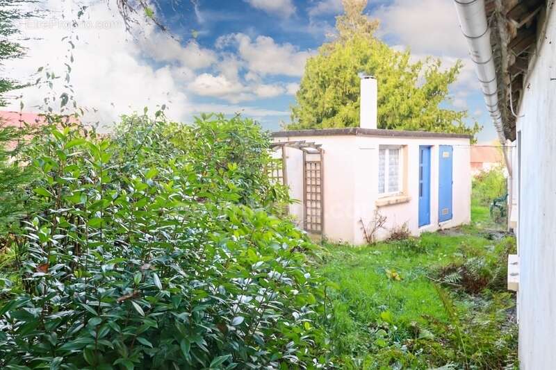 Maison à SAINT-LEGER-MAGNAZEIX