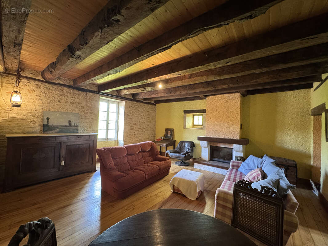 Maison à FUMEL
