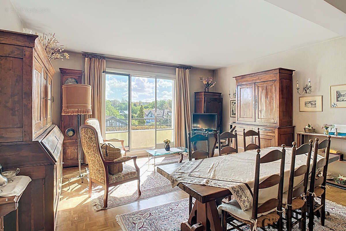 Appartement à SAINT-CLOUD