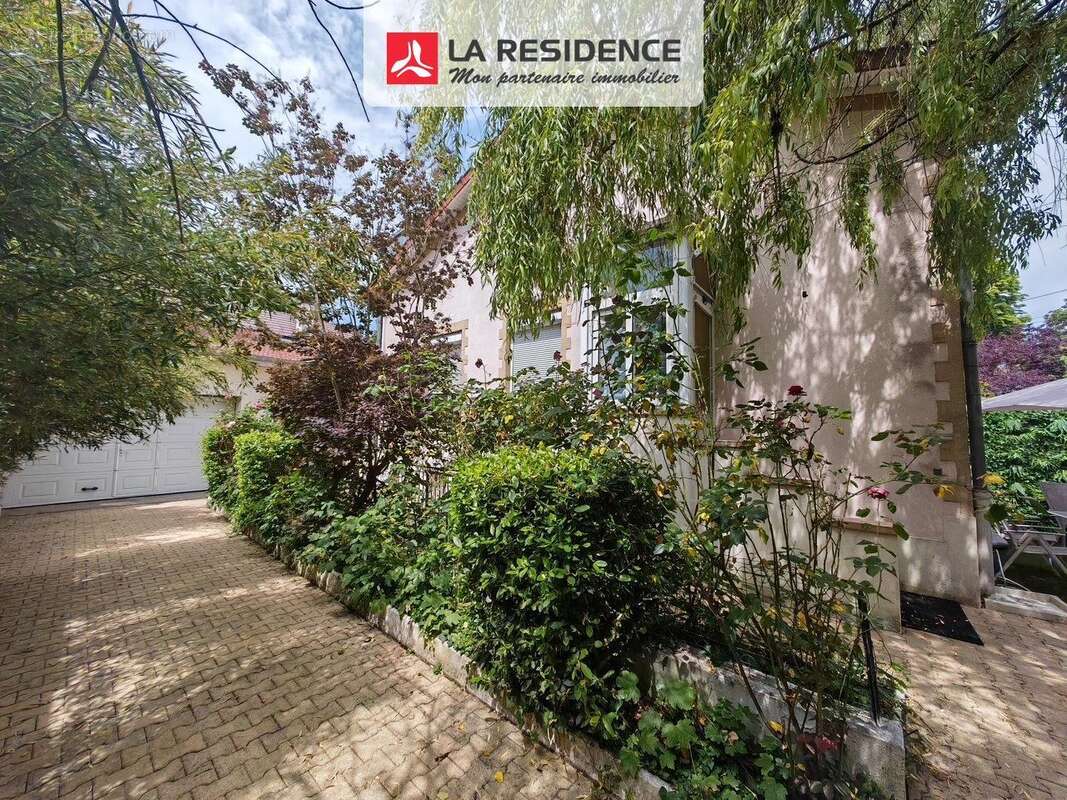 Maison 170 m² à Pierrefitte-Sur-Seine  - photo 8