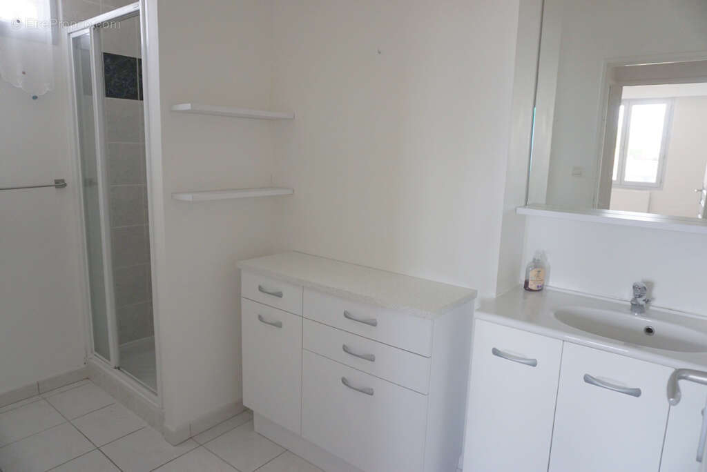 Rare - Très bel appartement F3 de 92 m2 au centre de Paray le Monial - photo 6