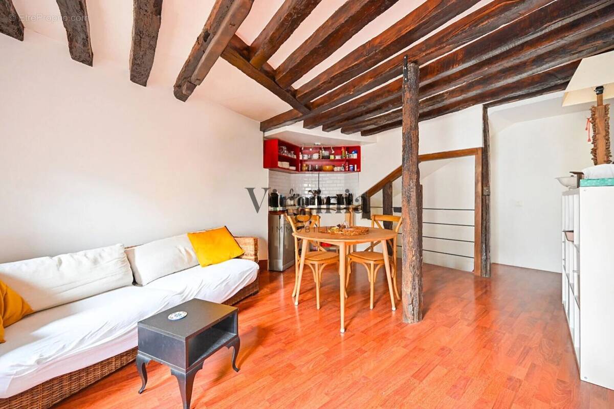 Appartement à CHARENTON-LE-PONT