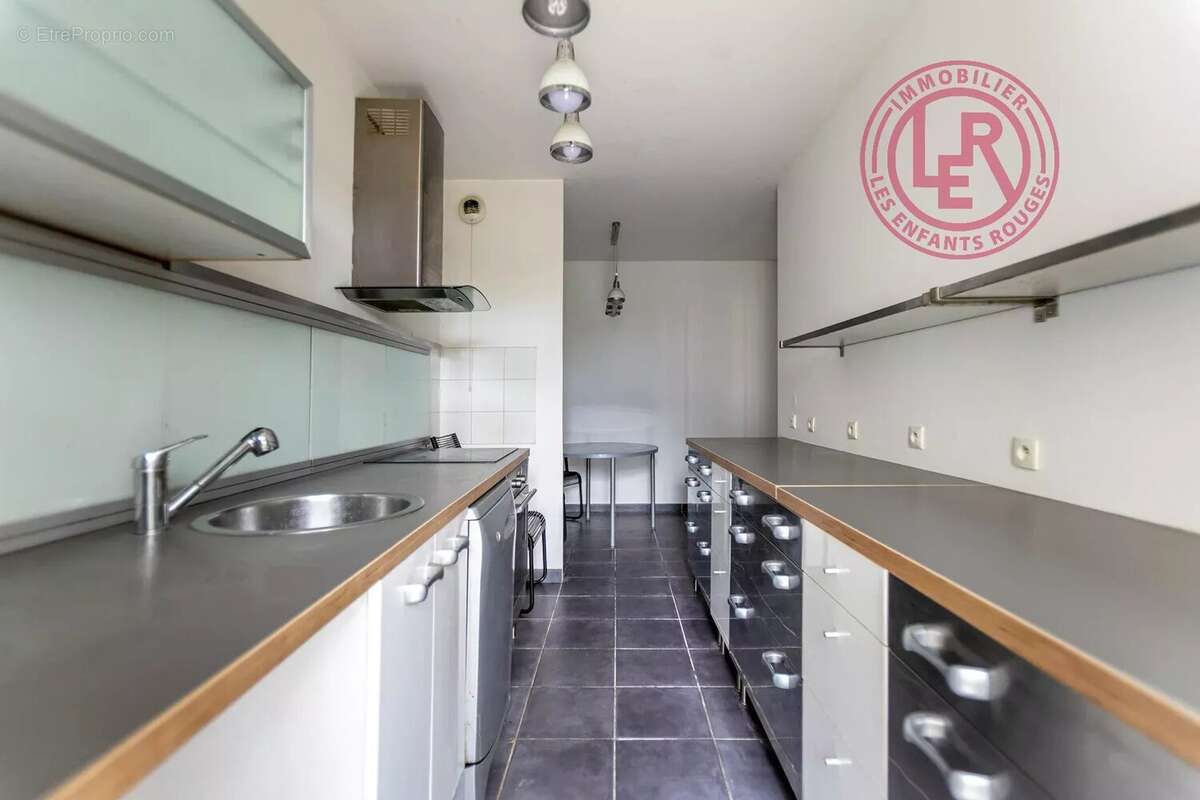 Appartement à PARIS-10E