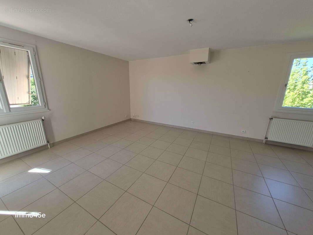 A Vendre T3 rénové + garage Tournon SUD - photo 12
