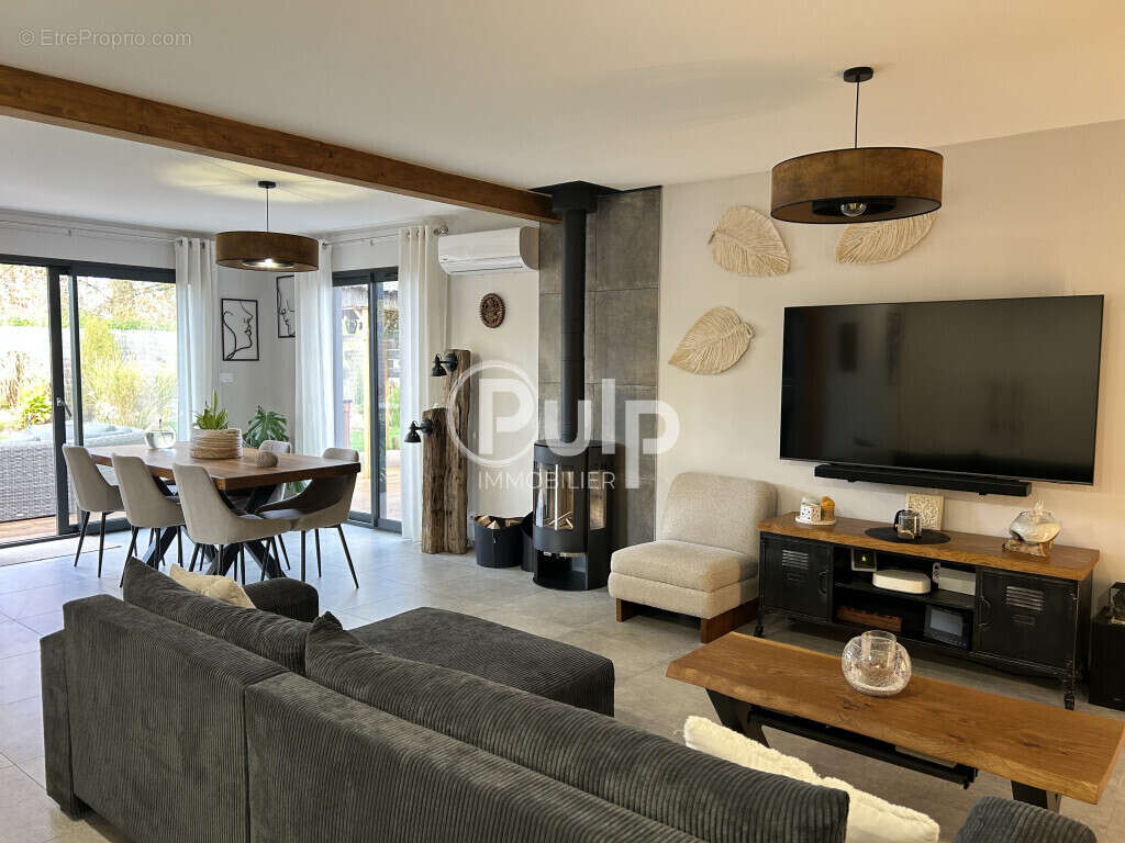 Maison à MONCHECOURT