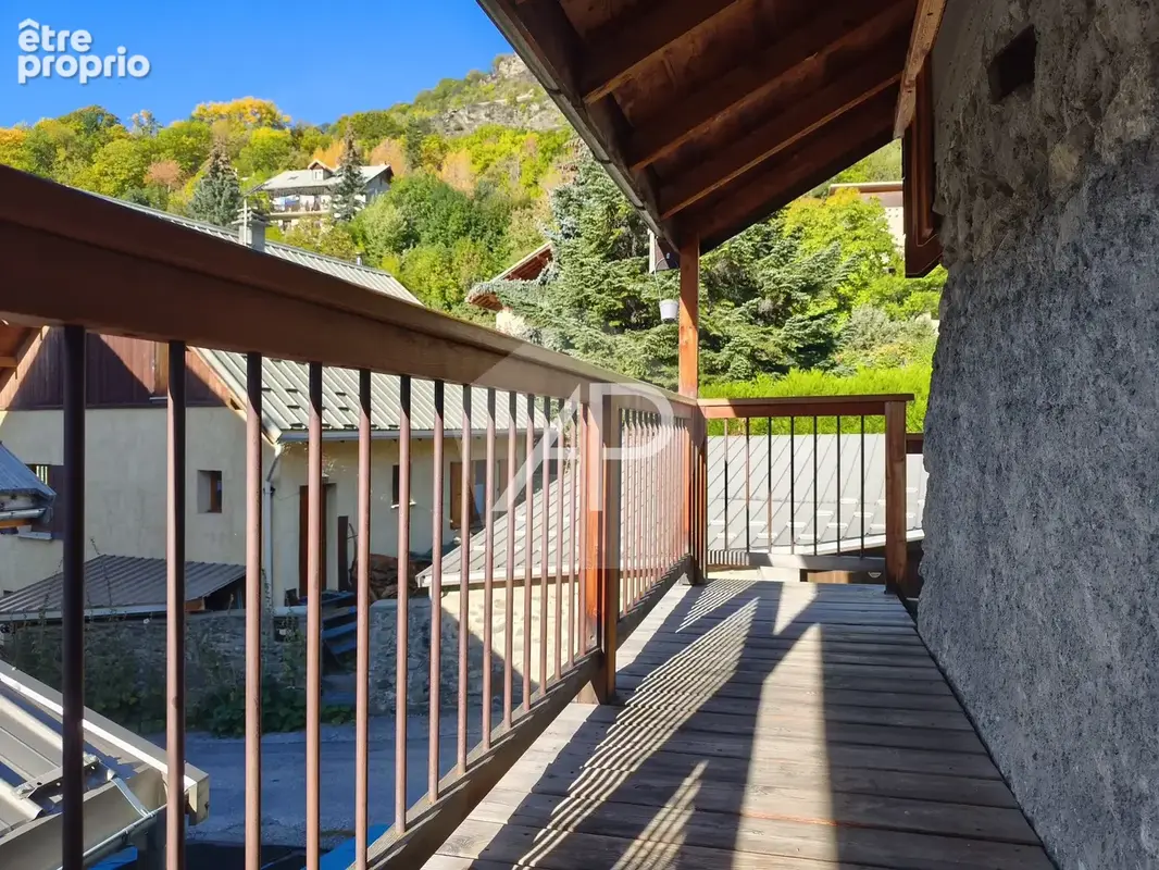 Maison 6 pièces 194 m² à vendre à Puy-Saint-Pierre (05100) - photo 2