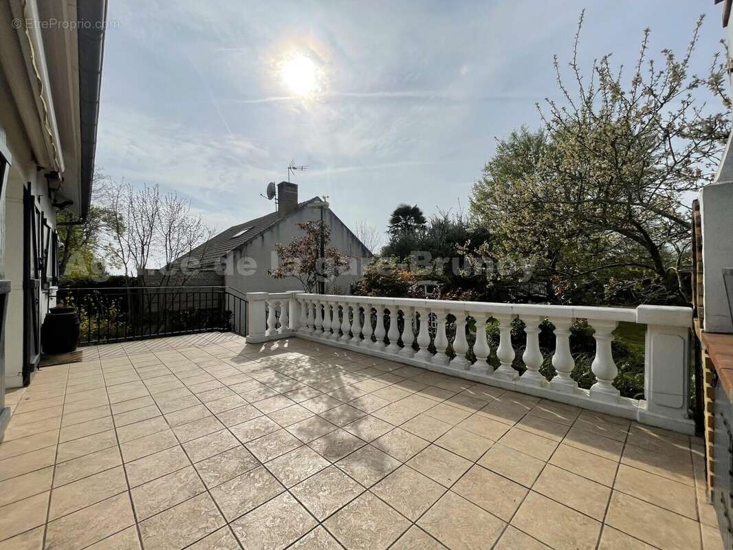 Terrasse - Maison à CROSNE