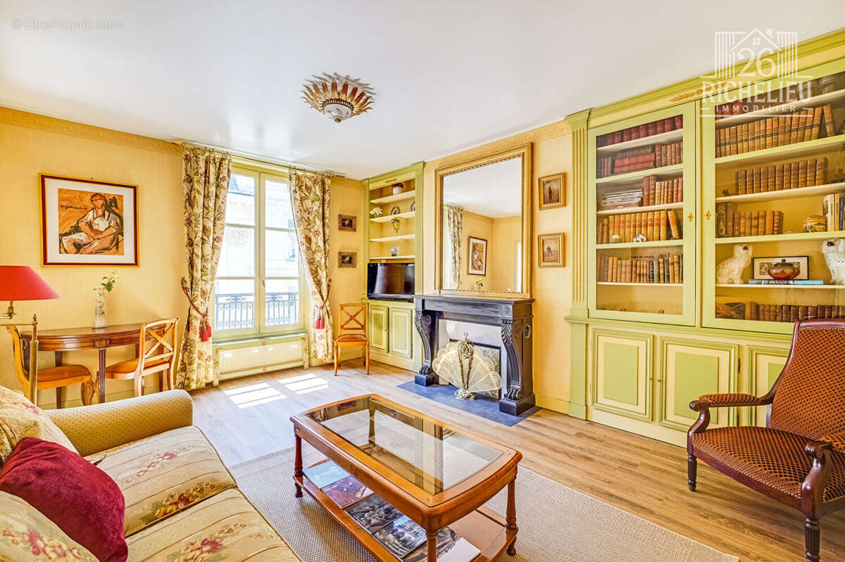 Appartement 53 m² au coeur de Paris, à proximité du Palais-Royal - photo 2