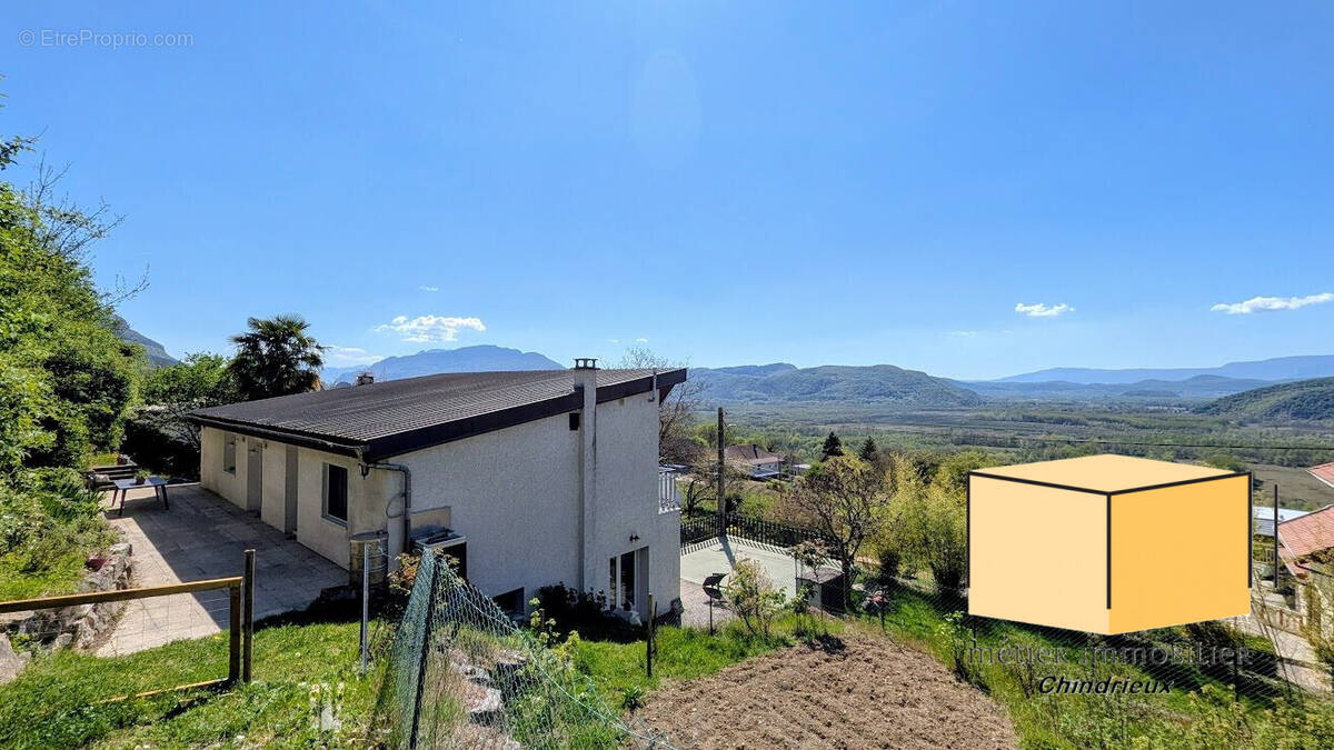 Maison à CHINDRIEUX