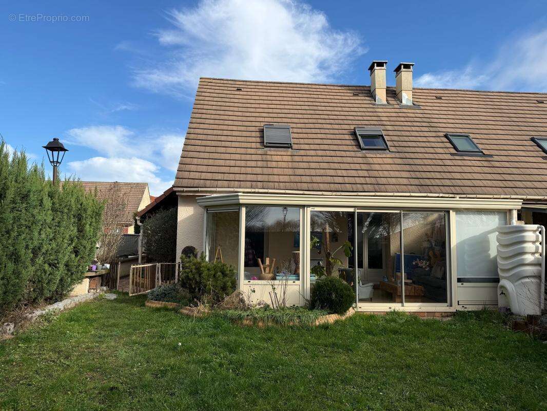 Maison à TREMBLAY-EN-FRANCE