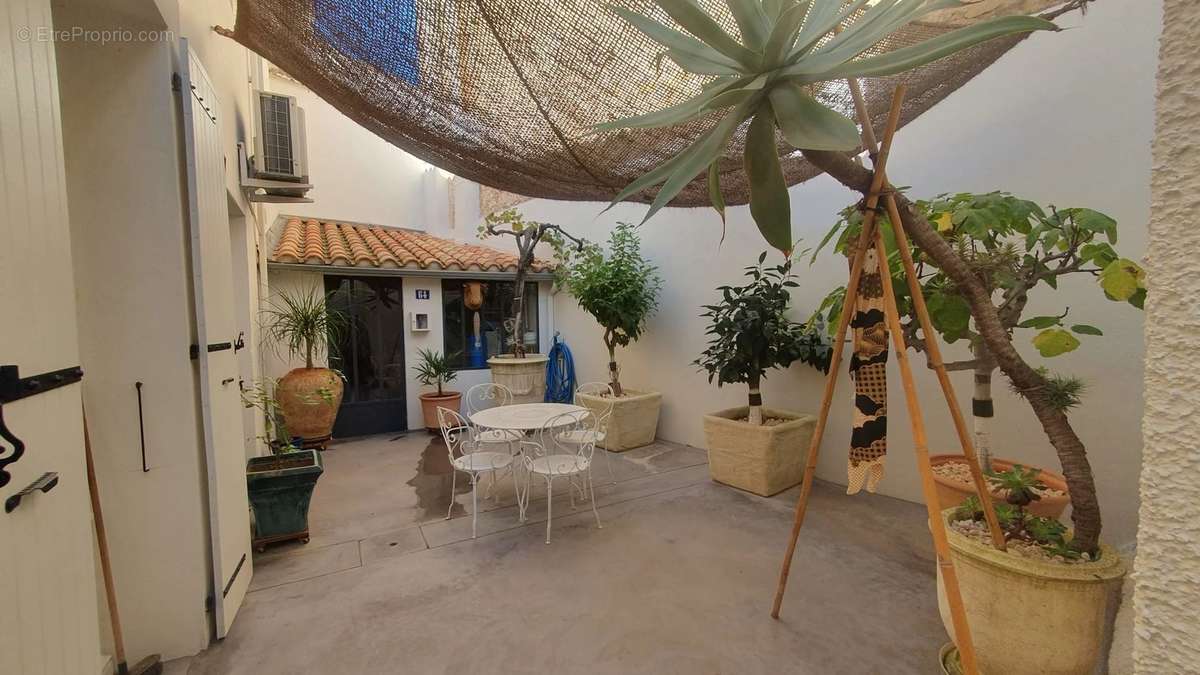 Maison à LEZIGNAN-CORBIERES