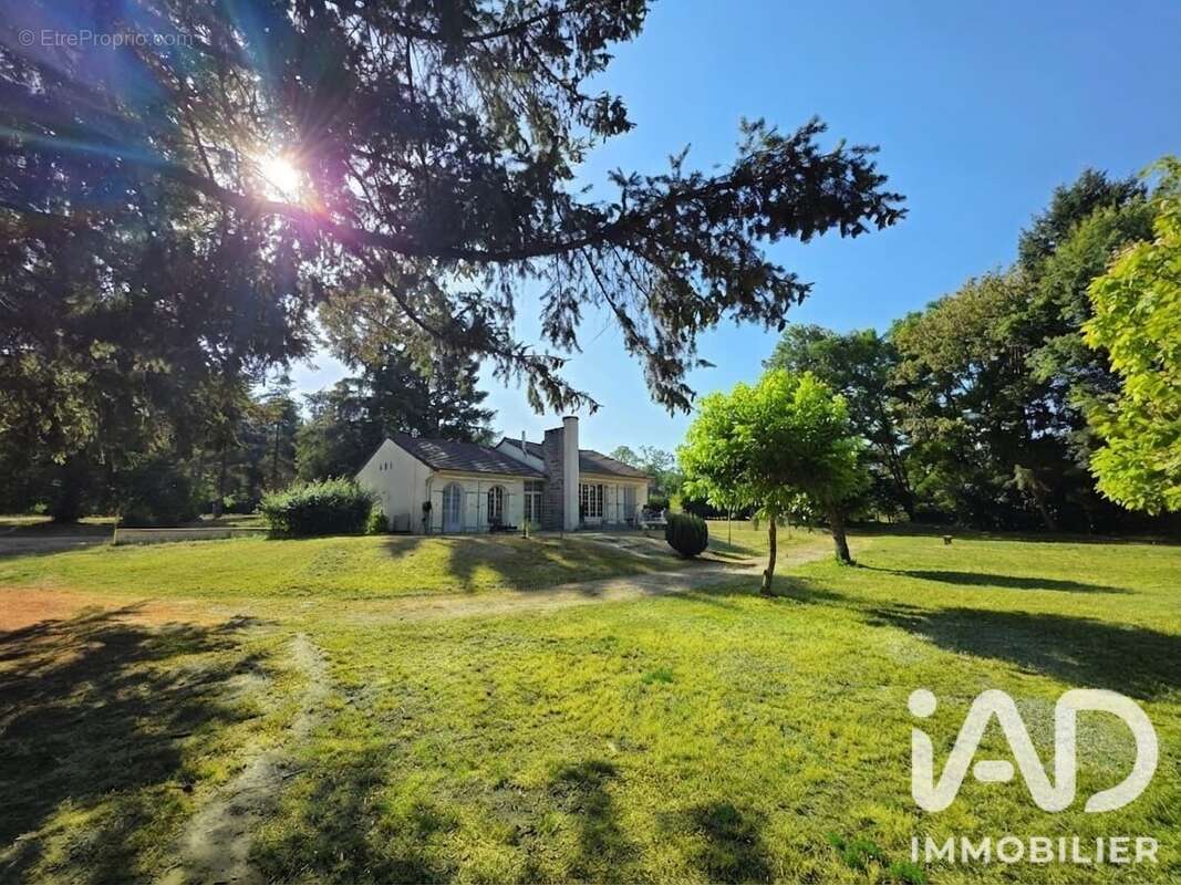 Maison 115 m² à Saint-Aubin-Sur-Loire  - photo 2