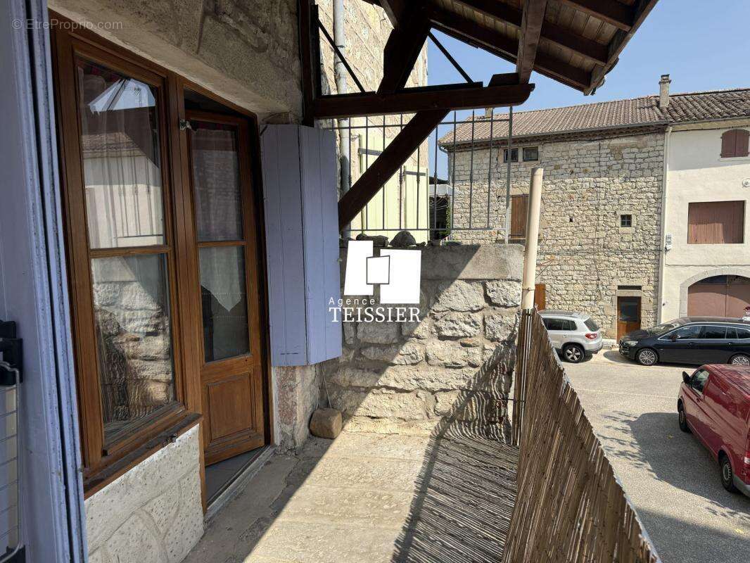 Sud Ardèche : 07460 Berrias & Casteljau , Maison de village ave - photo 2