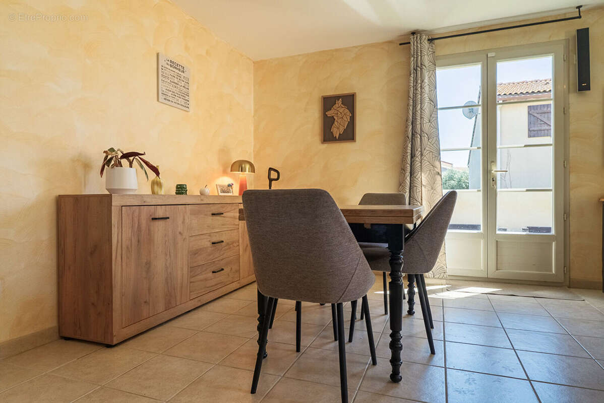 Maison à LEZIGNAN-CORBIERES