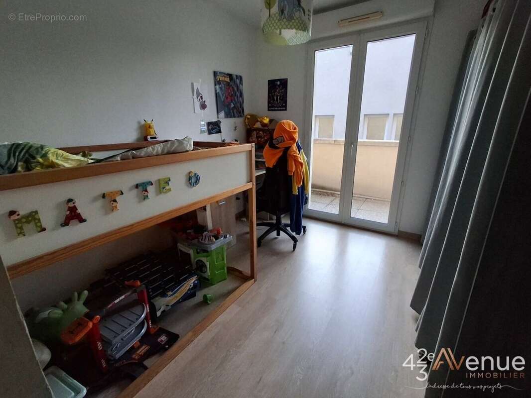 Appartement à SAINT-JUST-SAINT-RAMBERT