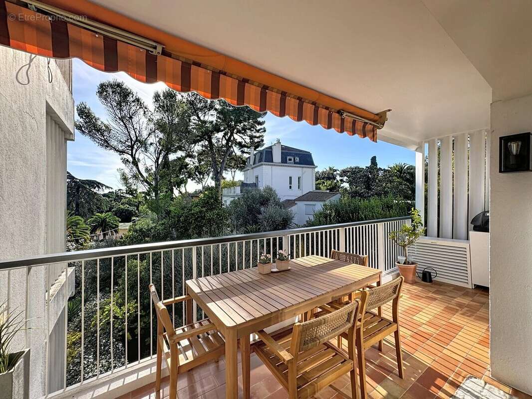 Appartement à LE CANNET