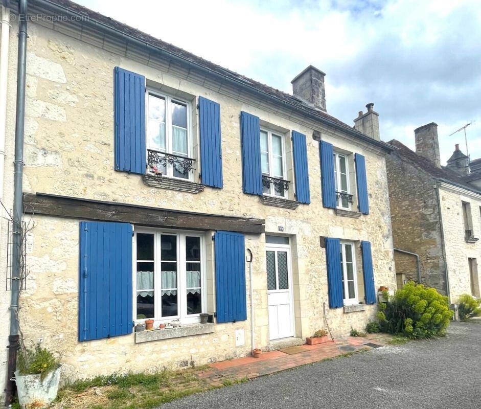 Maison à MAUVES-SUR-HUISNE