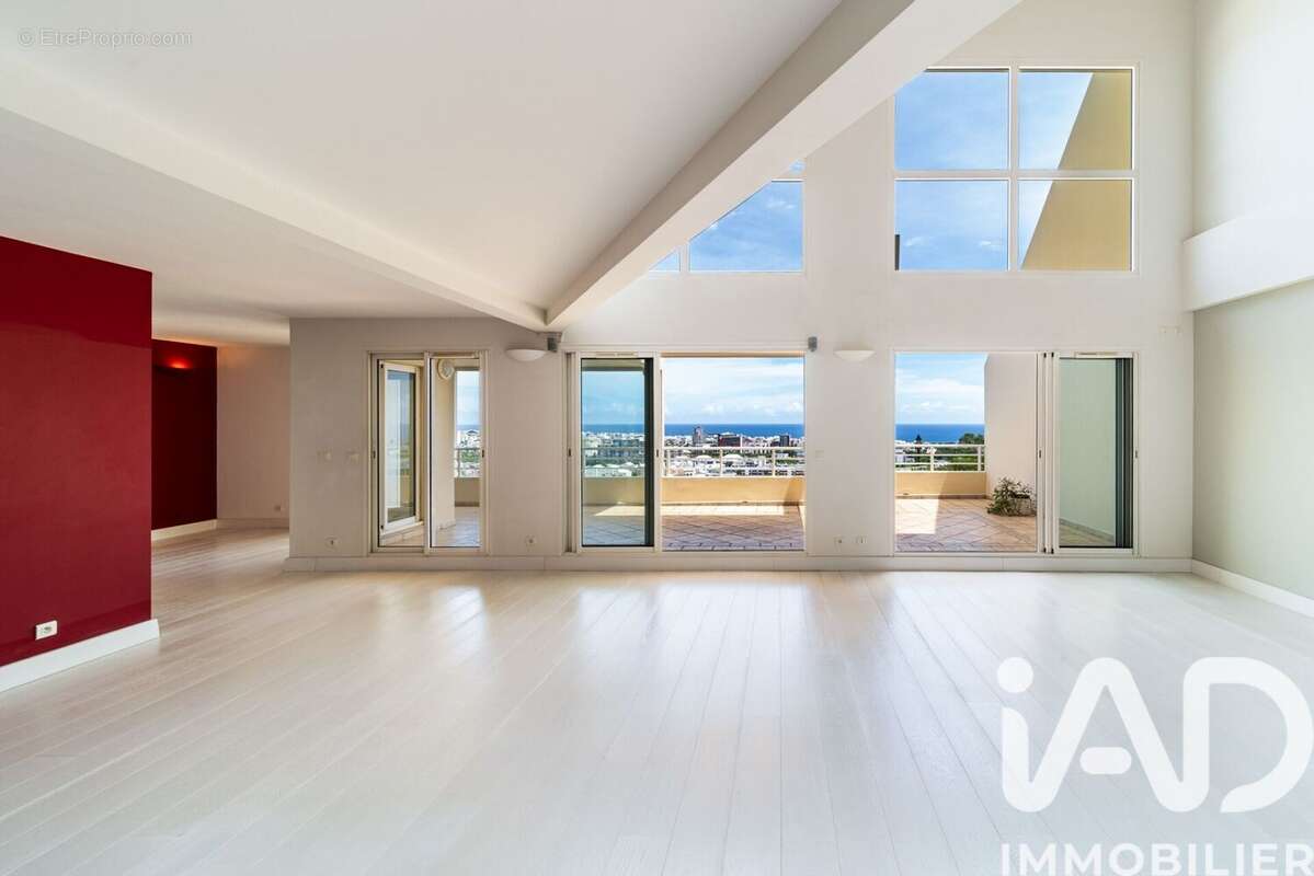 Photo 2 - Appartement à SAINT-DENIS