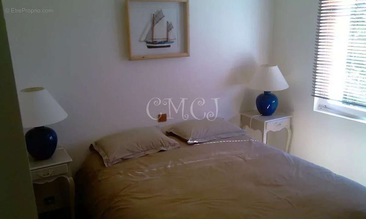 Maison à TREDREZ-LOCQUEMEAU