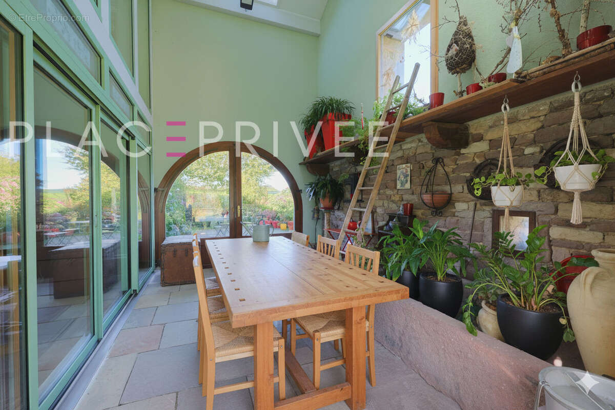 Maison à LA CHAPELLE-AUX-BOIS