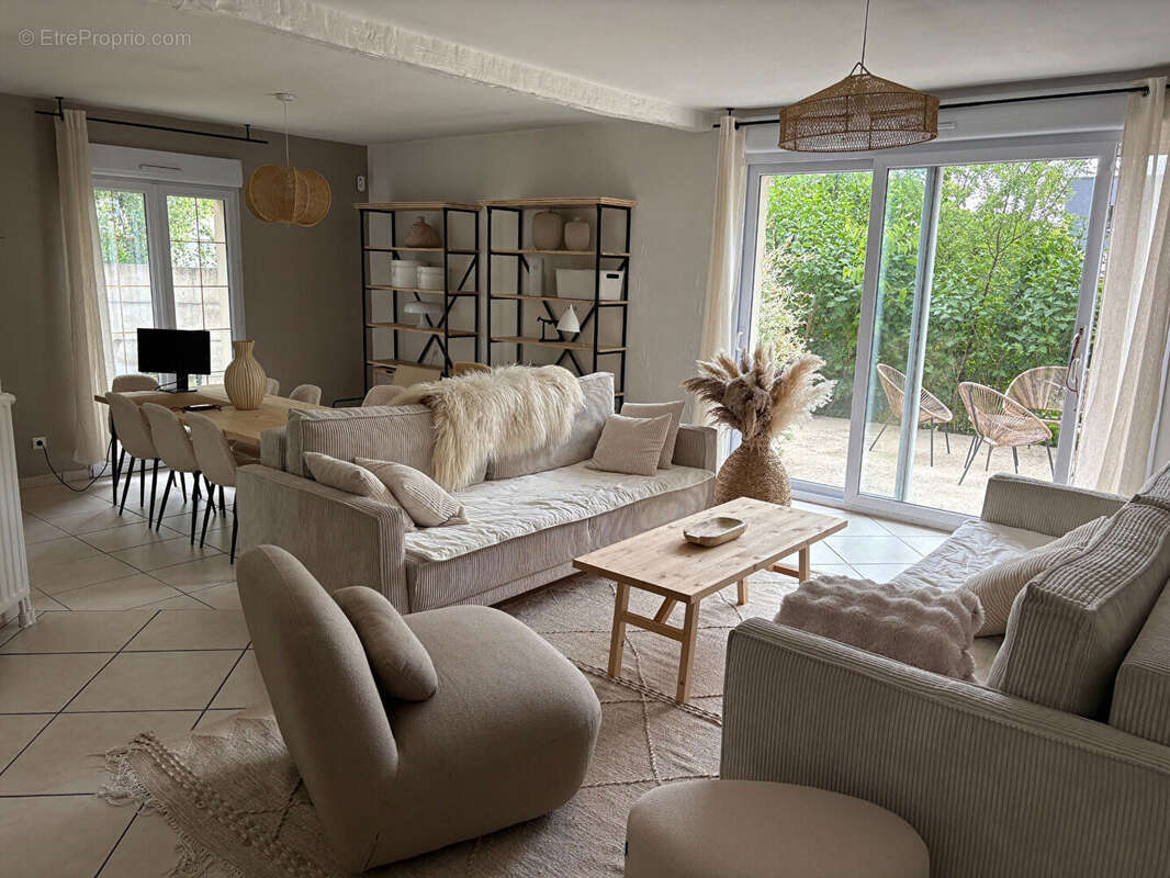 Maison à SAINT-JEAN-DE-LA-RUELLE