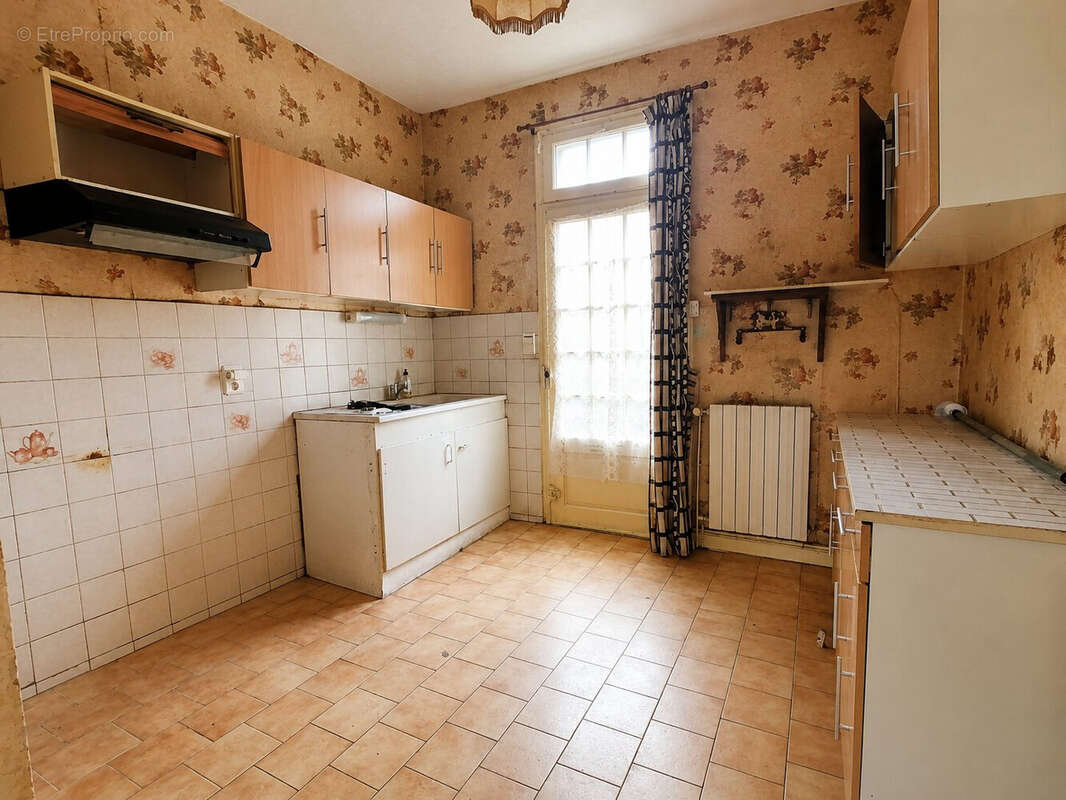 Maison 80 m² à Lussac-Les-Eglises  - photo 6