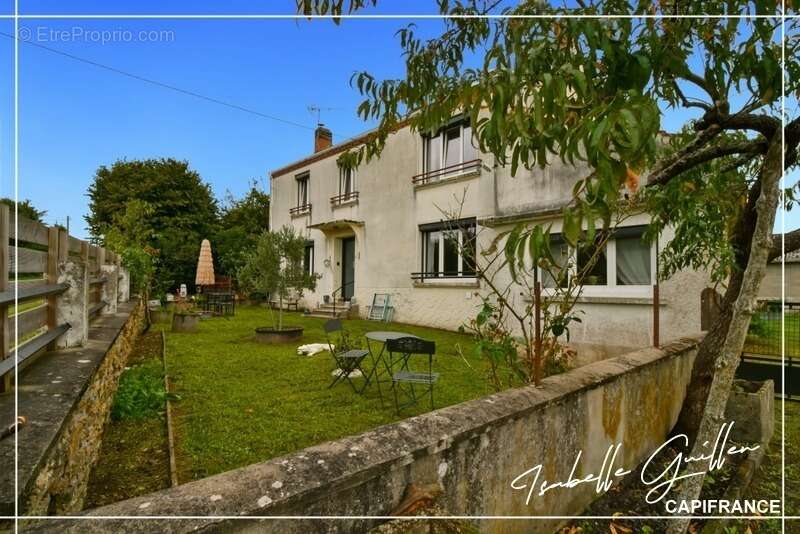 Maison à SAINT-SATURNIN