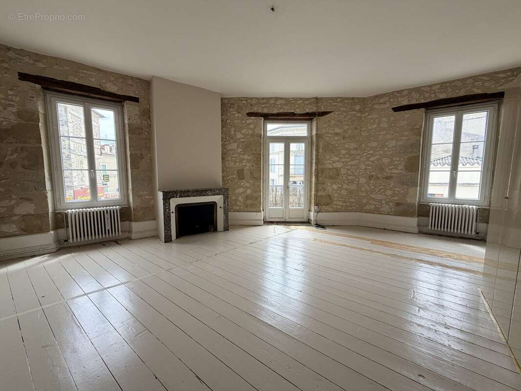 Maison 290 m² à Lauzun  - photo 2