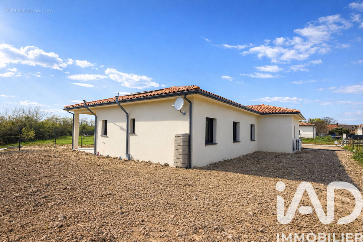 Photo 1 - Maison à CASTELSARRASIN