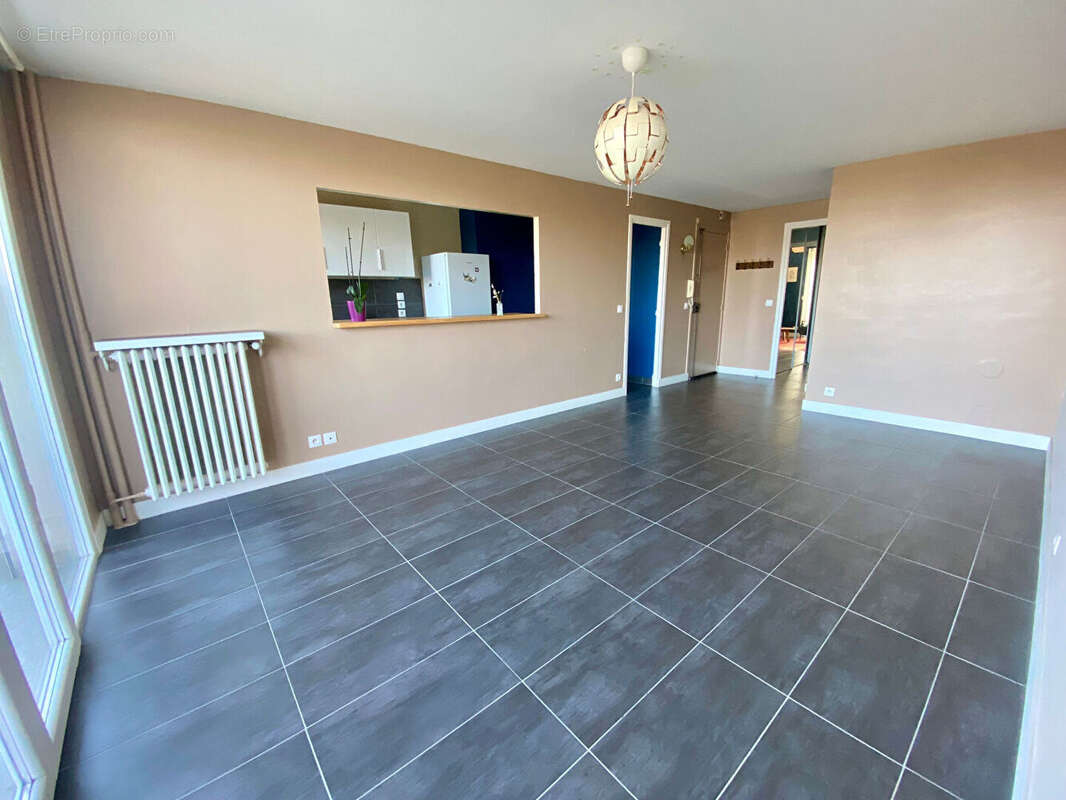 Appartement à SARTROUVILLE