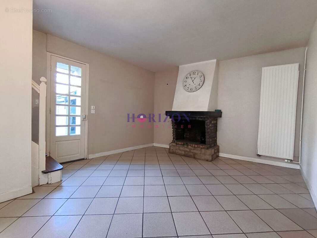 Maison à NERVILLE-LA-FORET