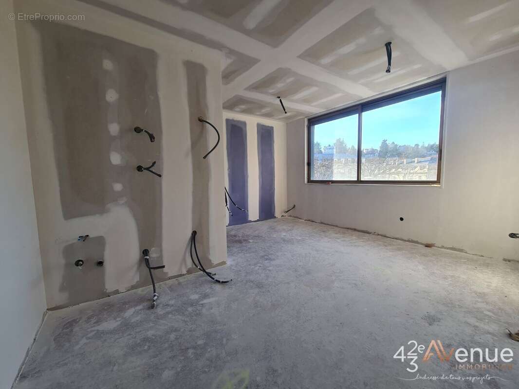 Appartement à SAINT-ETIENNE