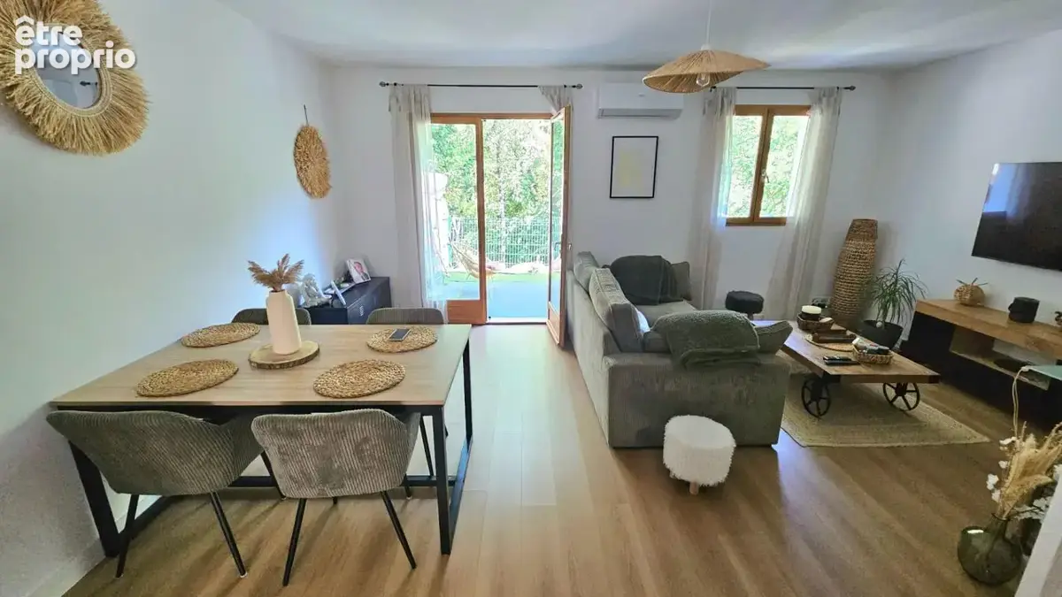 Maison mitoyenne totalement rénovée avec jardinet - photo 4