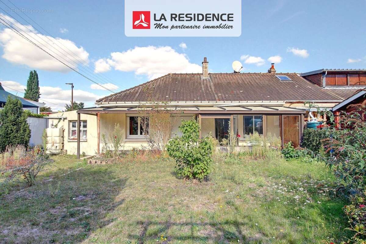 Maison à SAINT-ETIENNE-DU-ROUVRAY