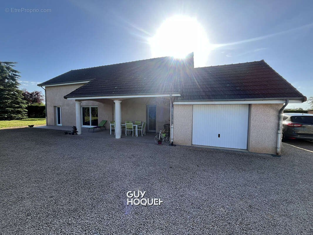 Maison à VITRY-EN-CHAROLLAIS