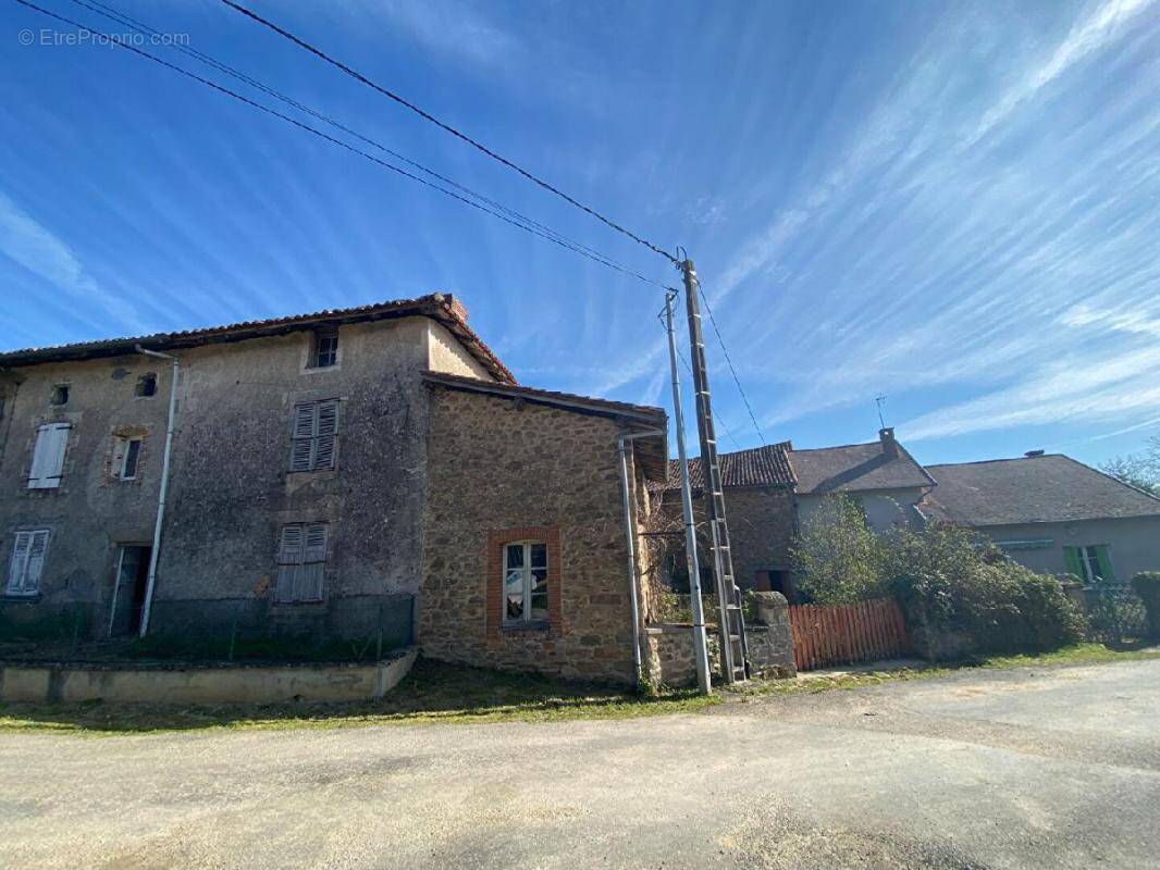 Maison à SEREILHAC