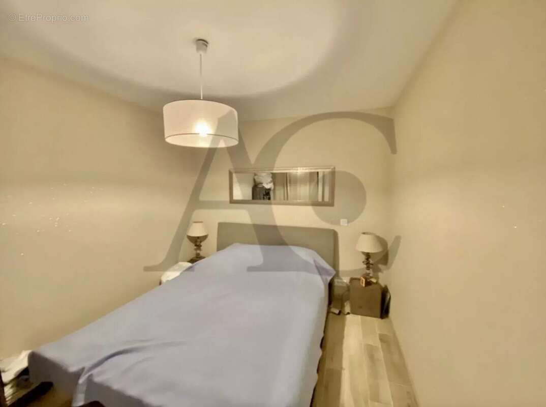 Maison à VILLENEUVE-LOUBET