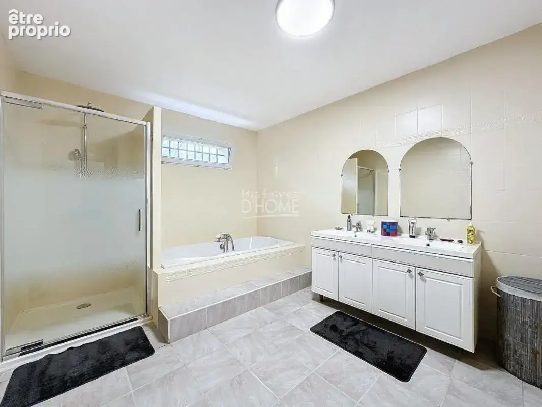 À quelques kilomètres de La Ferté-Gaucher – Maison familiale de 250 m² - photo 12