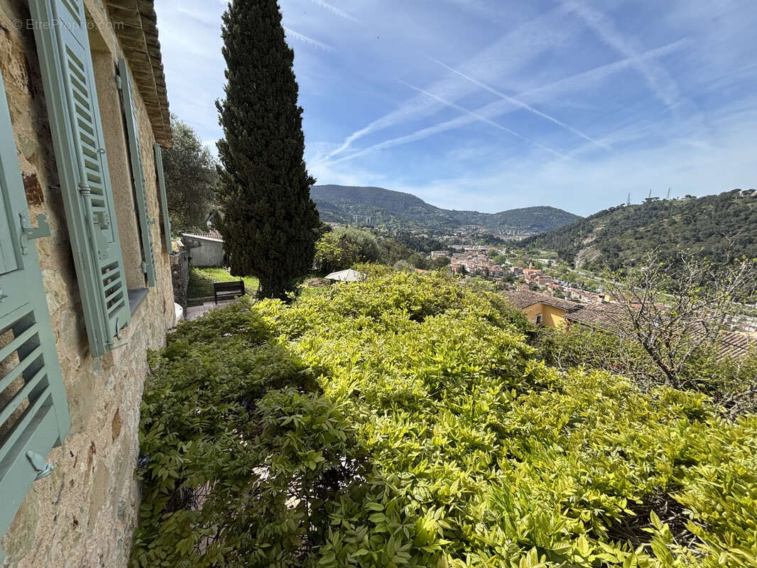 Maison à DRAP