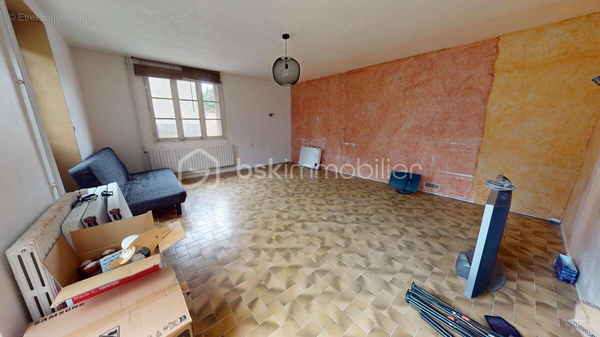 Maison à NANCRAY-SUR-RIMARDE