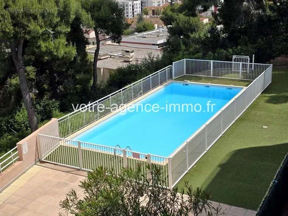 Appartement à SAINT-LAURENT-DU-VAR