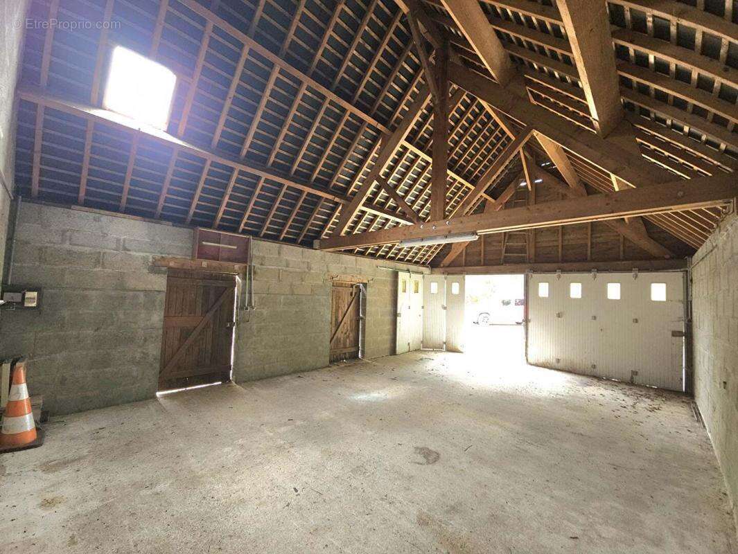 Maison à LA FERRIERE-AU-DOYEN