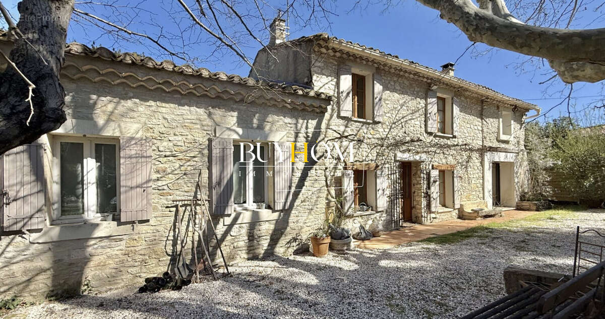 Maison à L'ISLE-SUR-LA-SORGUE