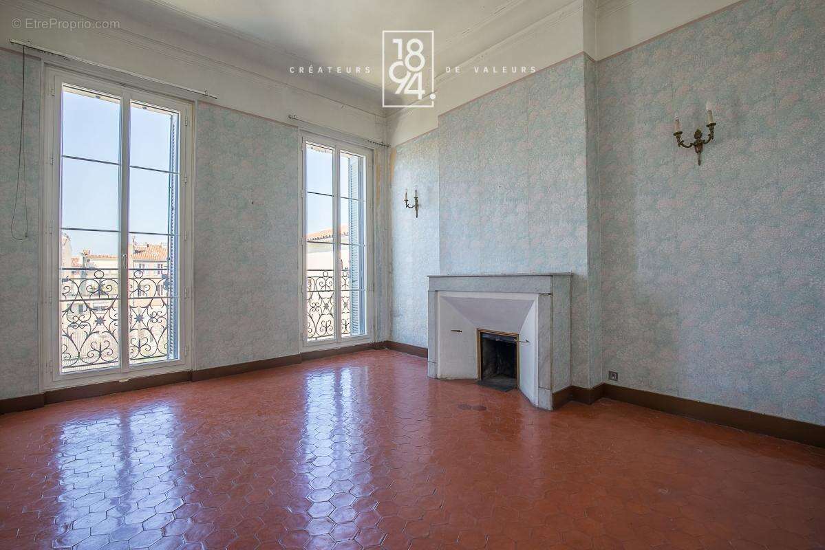 Appartement à MARSEILLE-6E